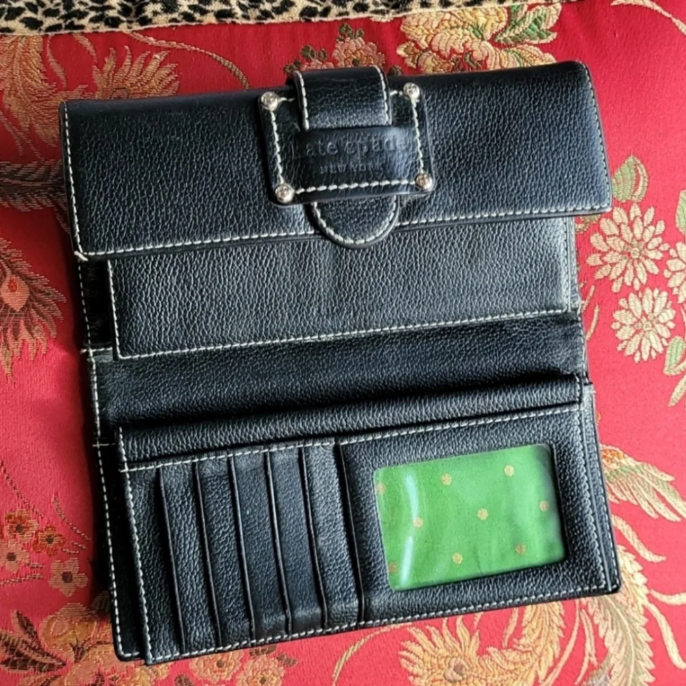 KATE SPADE * black leather wallet